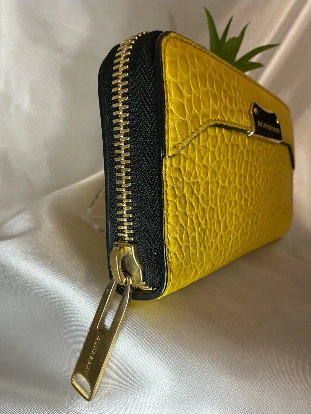 Preloved Burberry Yellow Pebble Leather Zip-Around Wallet Gold Hardware